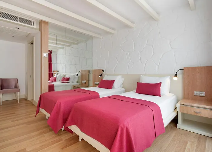 Bodrum Hotels With Jacuzzi in Room near French Tower