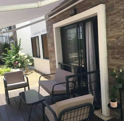 Pet friendly Churchill House Bodrum