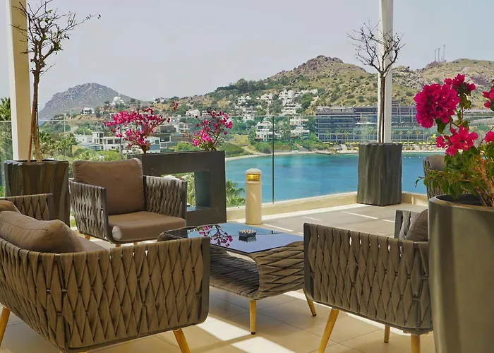 Yalikavak Hotels With Pool