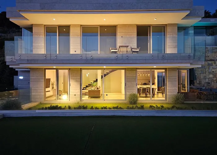 Bodrum Vacation Rentals near Aeroporto de Portimao Airport (PRM)