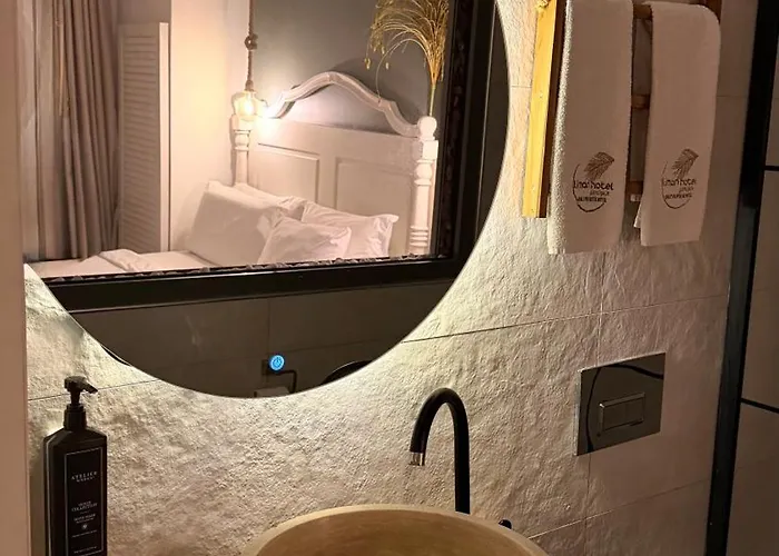Liman Hotel Guemuesluek - Adult Only